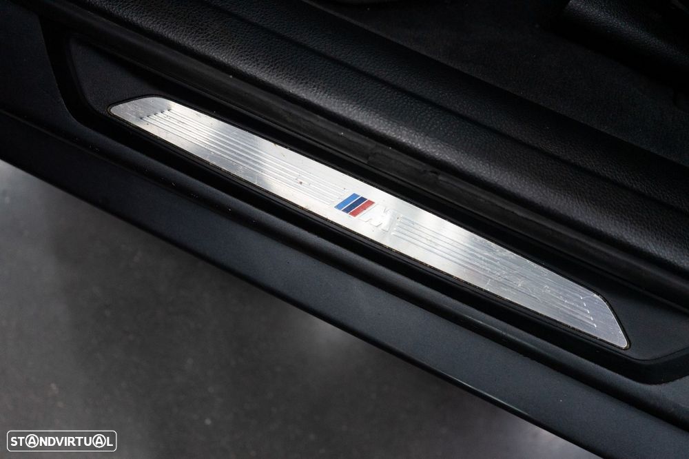 BMW 320 d Touring Auto Pack M - 29