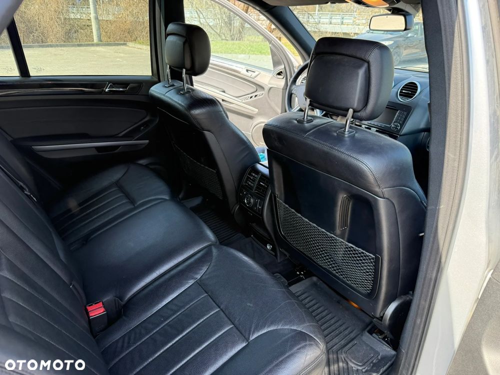 Mercedes-Benz ML 320 CDI 4Matic 7G-TRONIC Edition 10 - 26