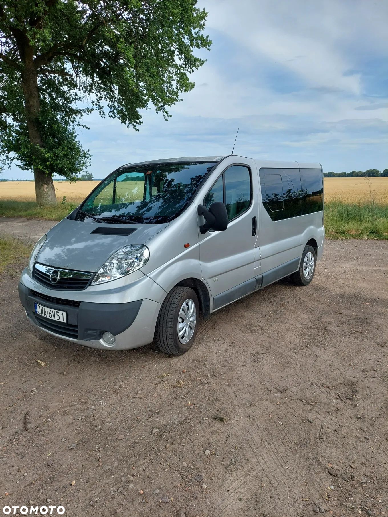 Opel Vivaro - 1