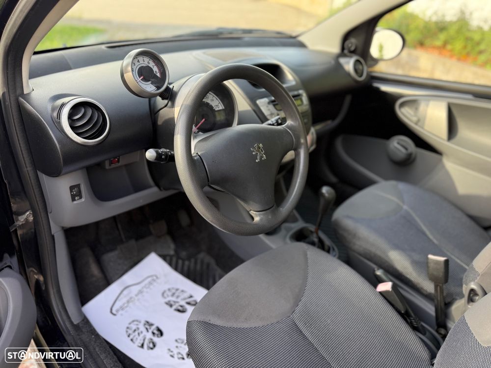 Peugeot 107 1.0 Urban - 10