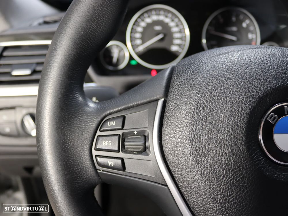 BMW 318 Gran Turismo d Auto Line Luxury - 23