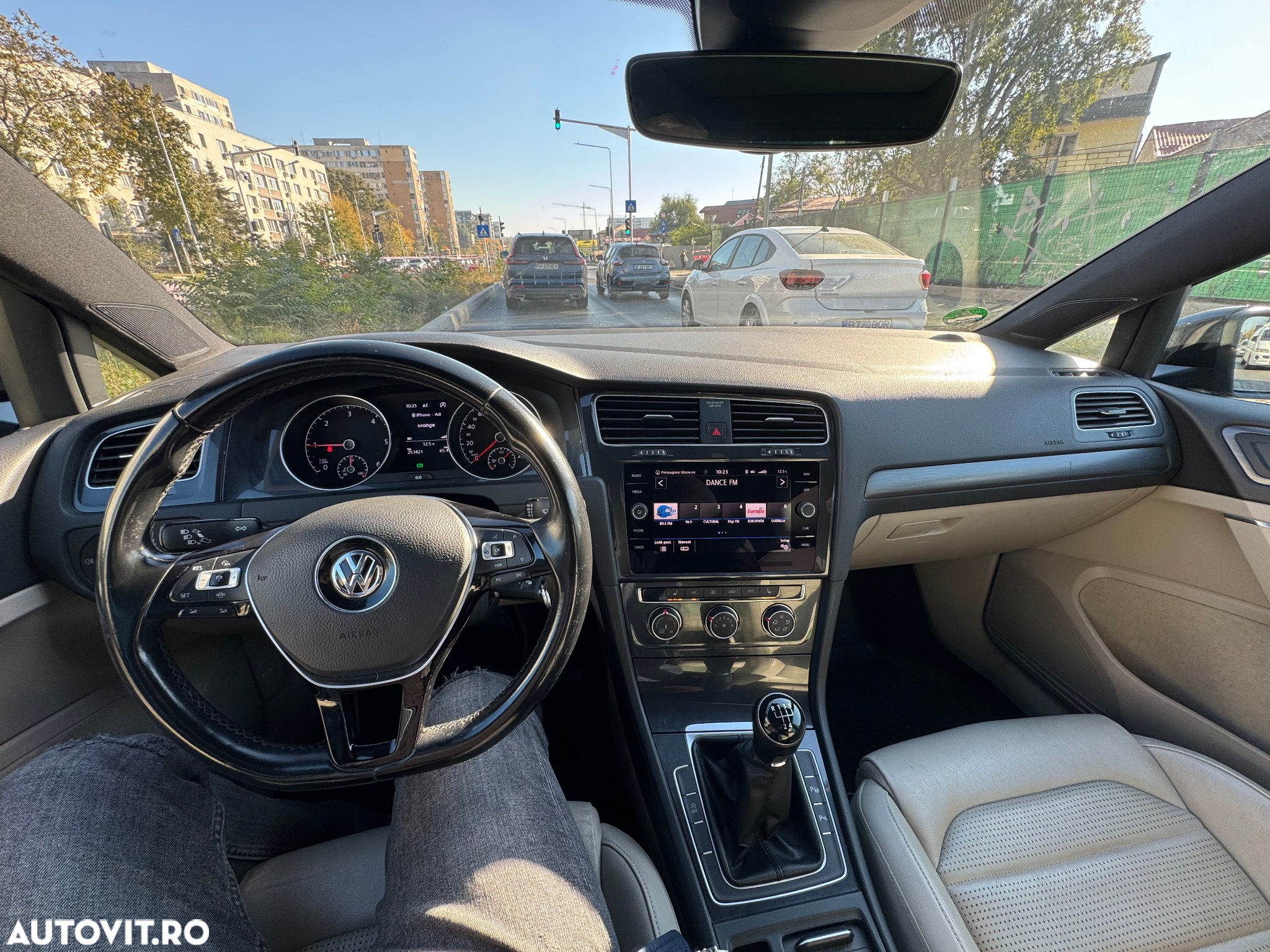 Volkswagen Golf 1.6 TDI (BlueMotion Technology) Comfortline - 8