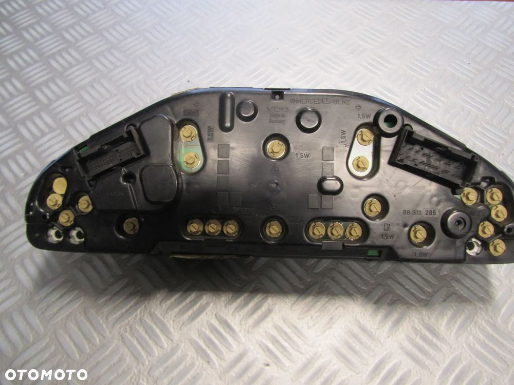 licznik 2025403748 - 3