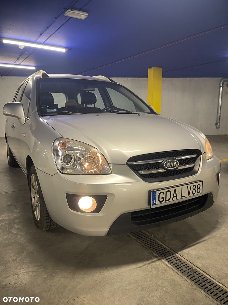 Kia Carens 2.0 CRDi Tour - 10