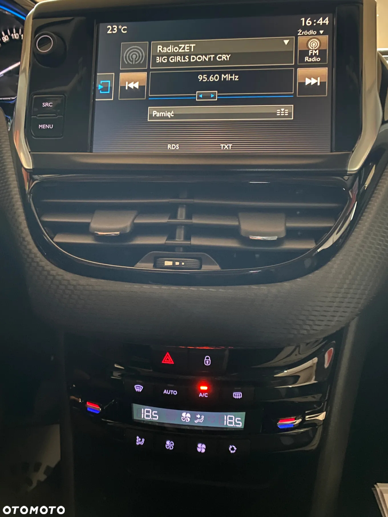 Peugeot 2008 1.2 Pure Tech Allure S&S - 9