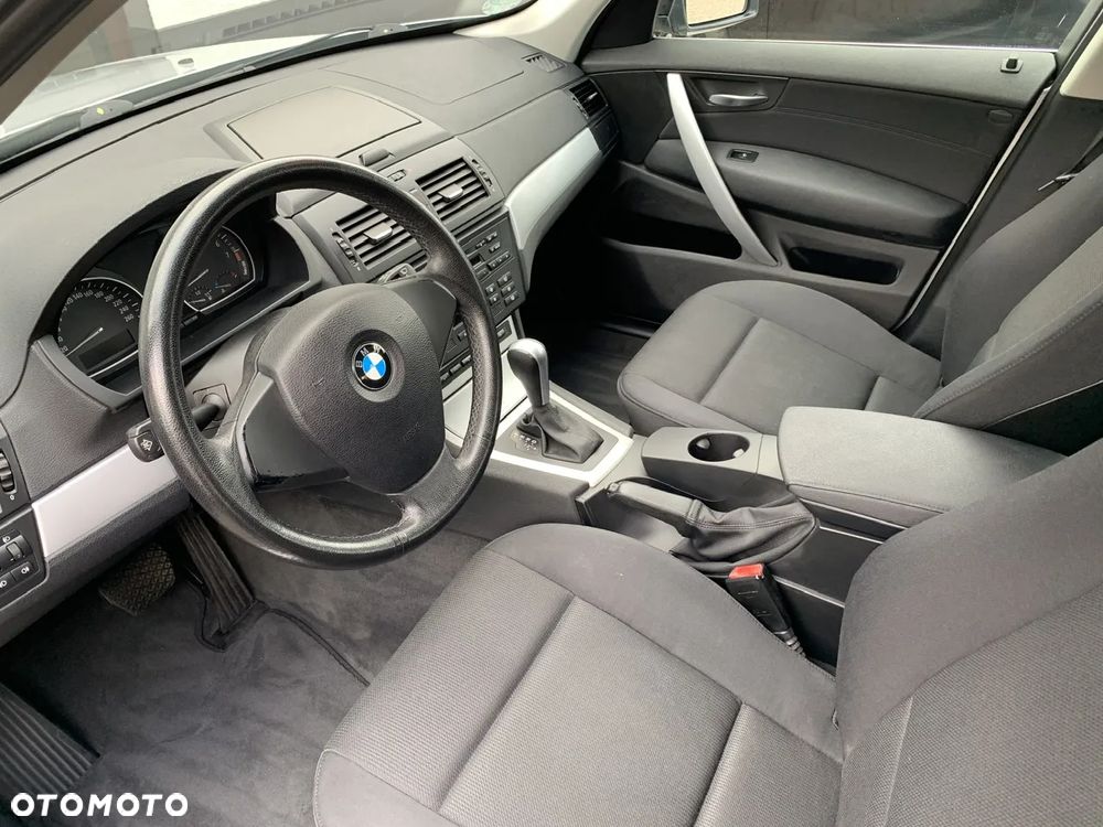 BMW X3 xDrive25i - 9