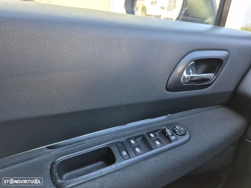 Peugeot 5008 1.6 BlueHDi Style - 8