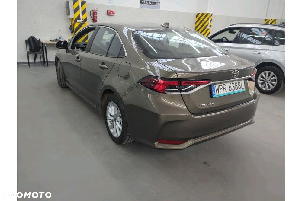 Toyota Corolla - 2