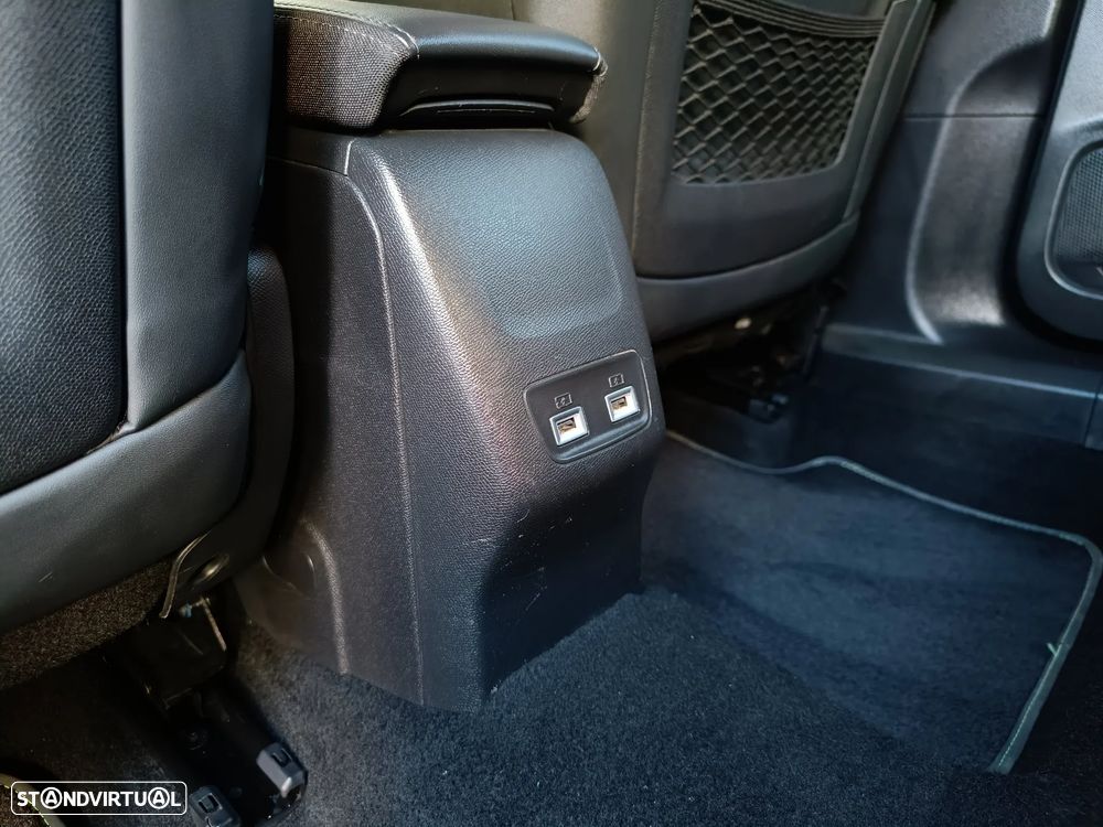 Peugeot 2008 PureTech 130 EAT8 GT - 19