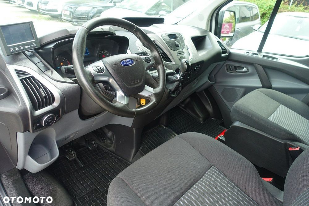 Ford Transit Custom - 11