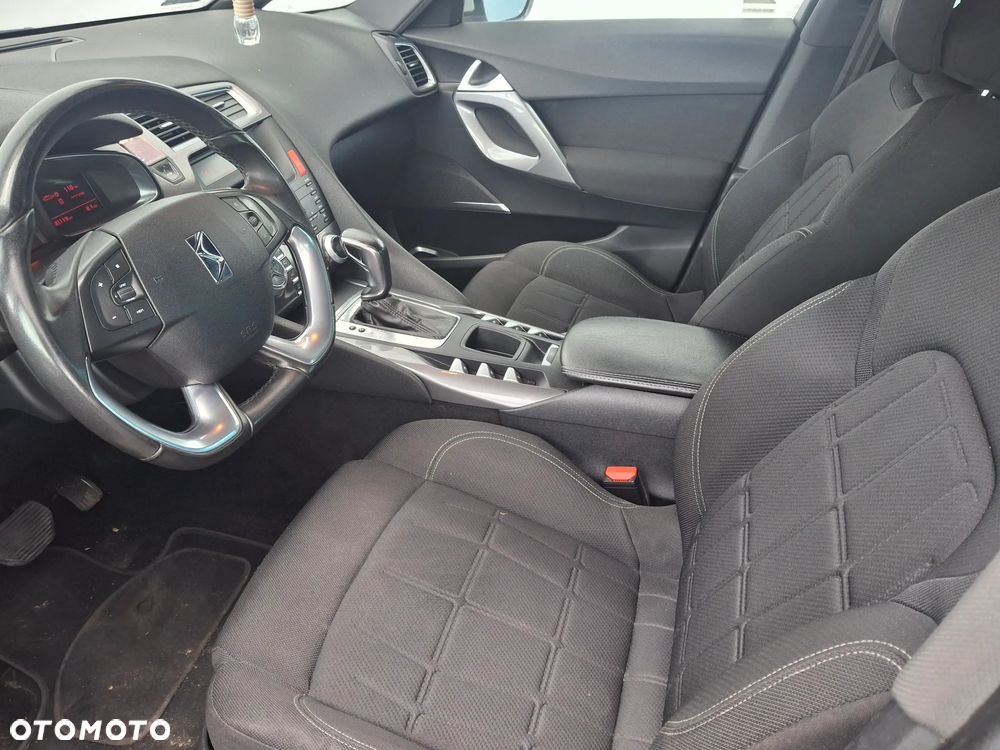 Citroën DS5 THP 155 Chic - 11