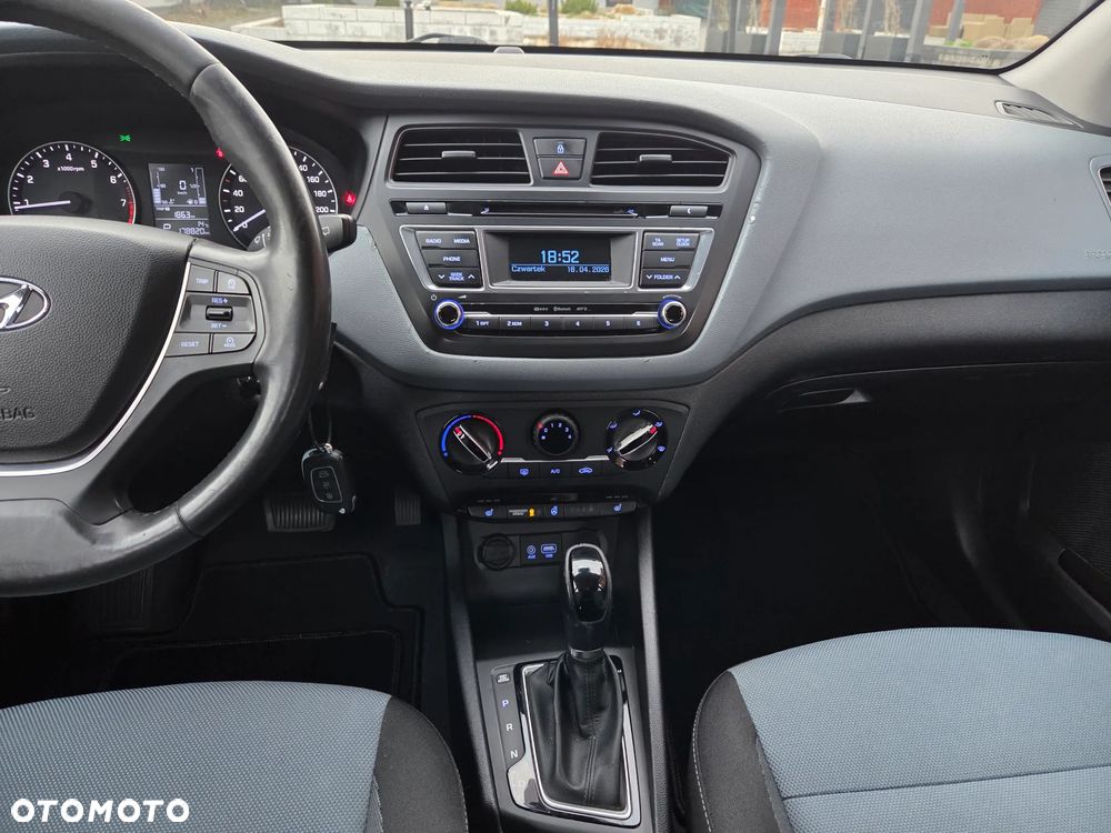 Hyundai i20 1.4 - 15