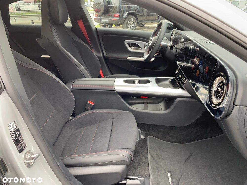 Mercedes-Benz CLA - 22