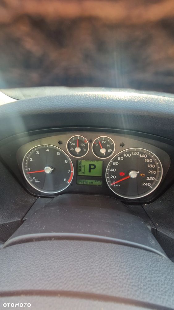 Ford Focus 1.6 Ghia - 15