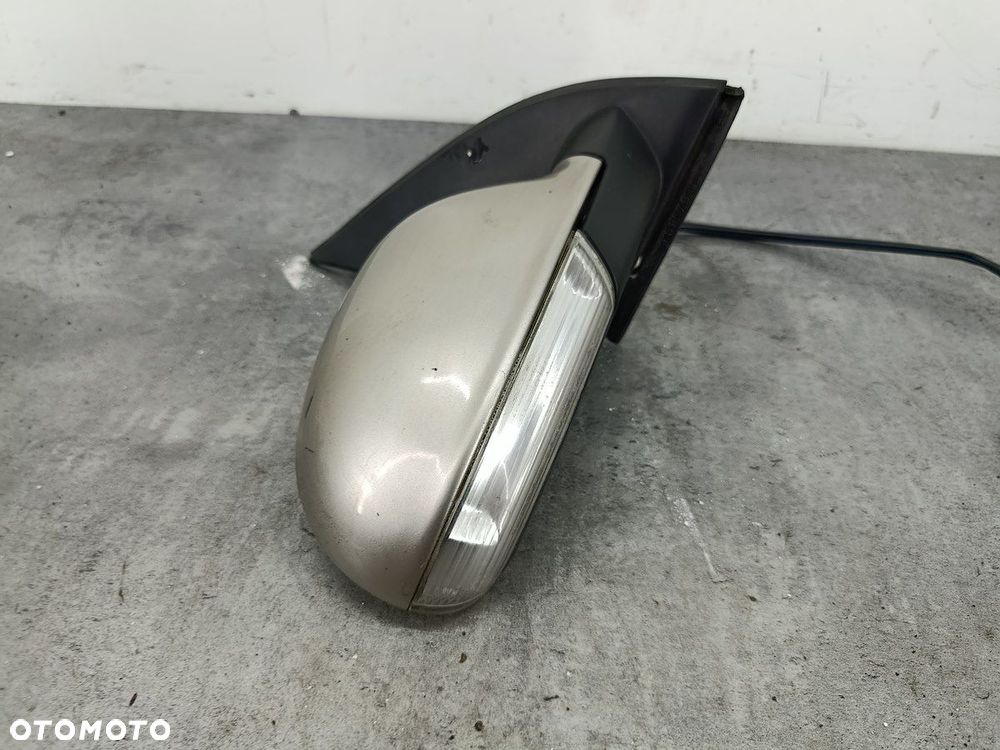 LUSTERKO PRAWE VW GOLF V LD1W - 3
