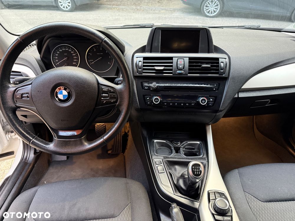BMW Seria 1 116d - 15