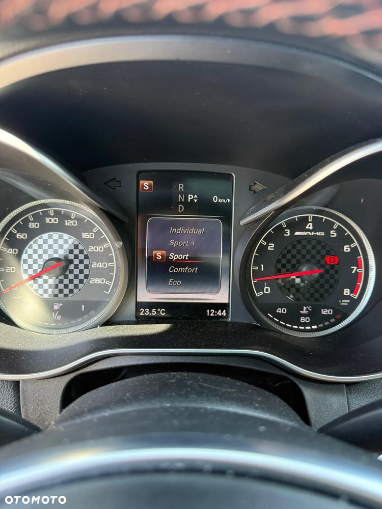 Mercedes-Benz Klasa C AMG 43 4-Matic - 23