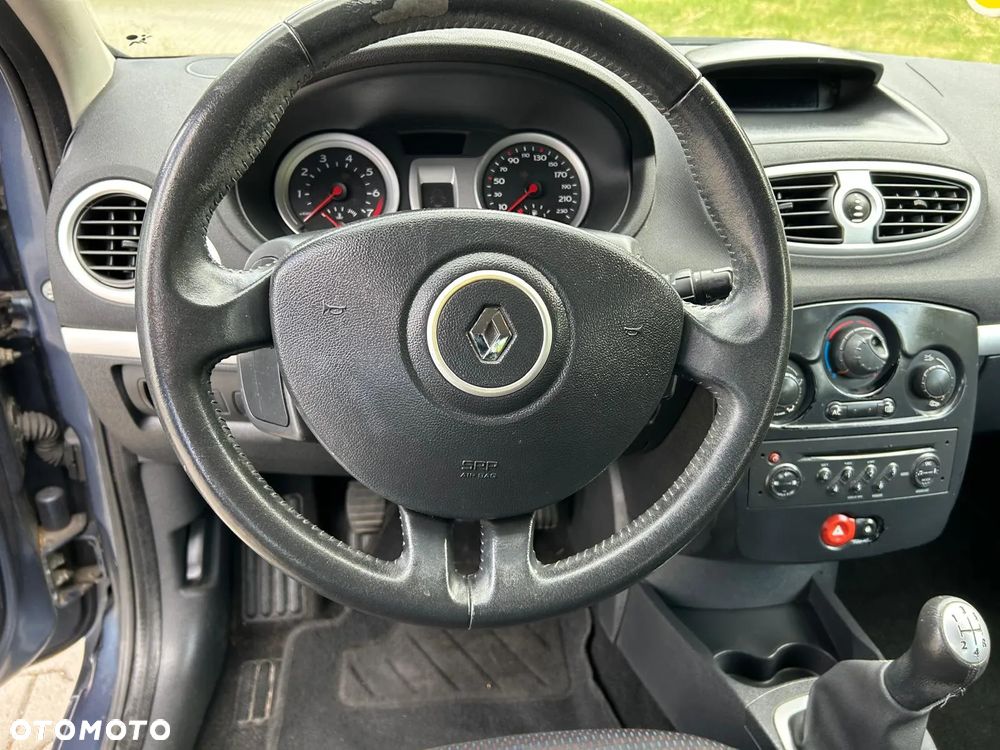 Renault Clio 1.2 16V Alize - 26