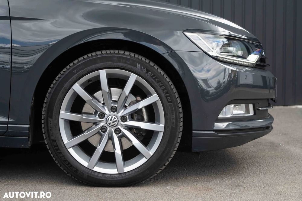 Volkswagen Passat 2.0 TDI DSG Highline - 18