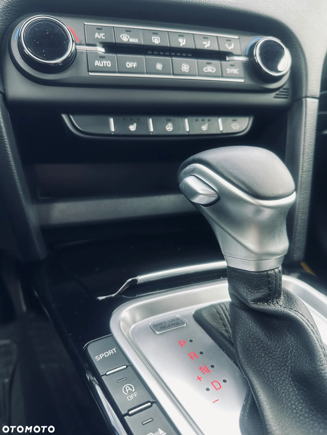 Kia XCeed 1.6 T-GDI L Business Line DCT - 14
