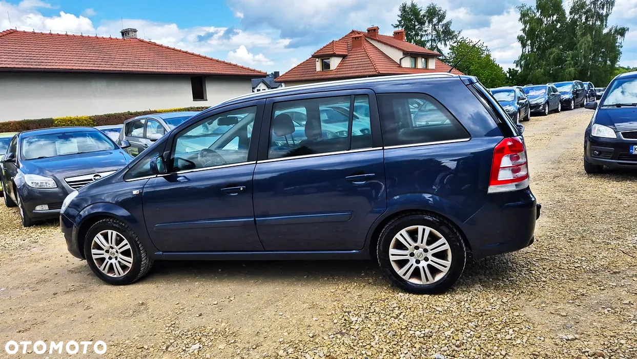 Opel Zafira 1.8 Cosmo - 25