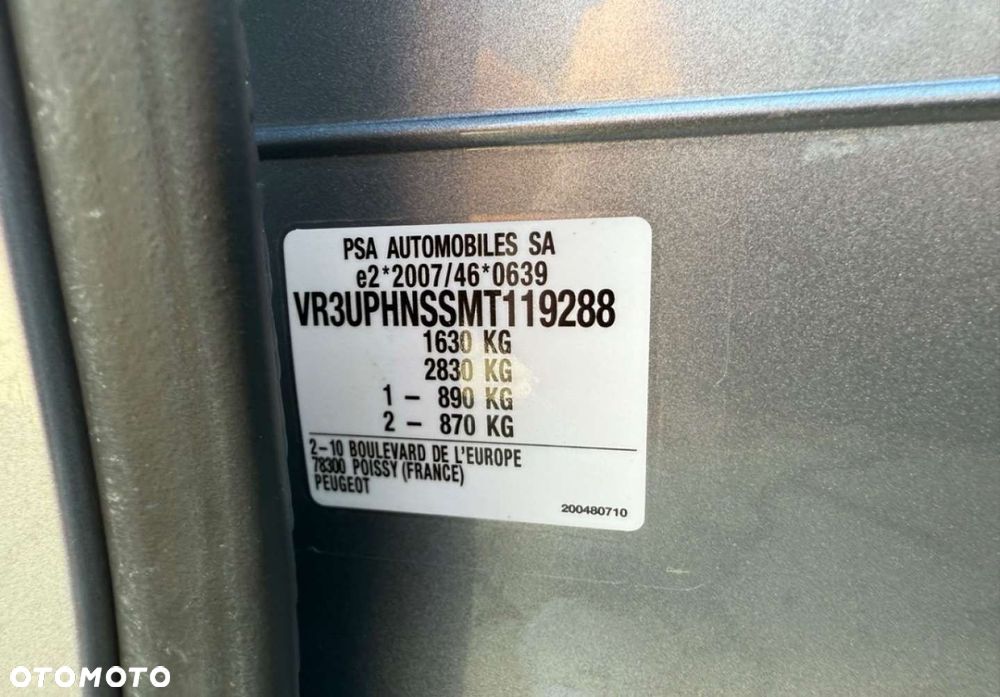 Peugeot 208 PureTech 130 EAT8 GT - 25