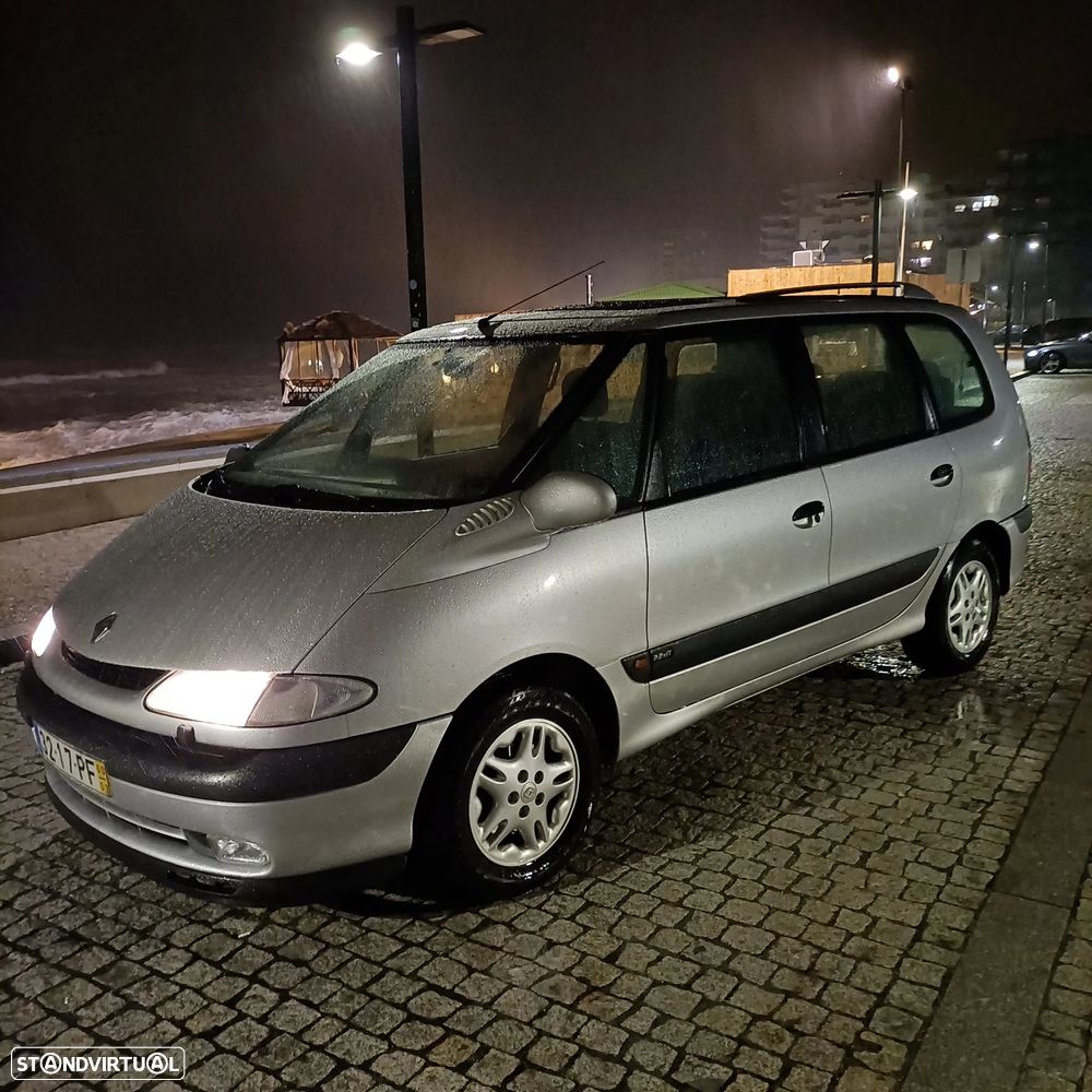 Renault Grand Espace RT 2.2 dT - 11