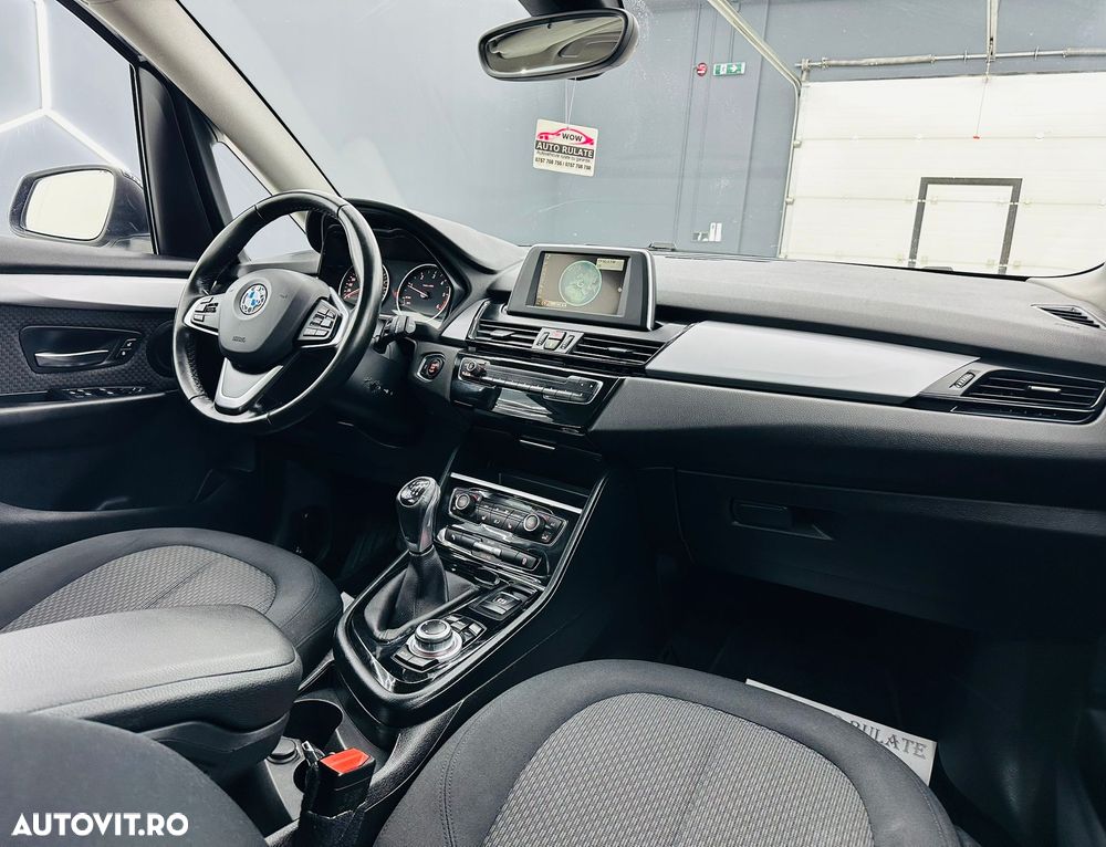 BMW Seria 2 218d - 21