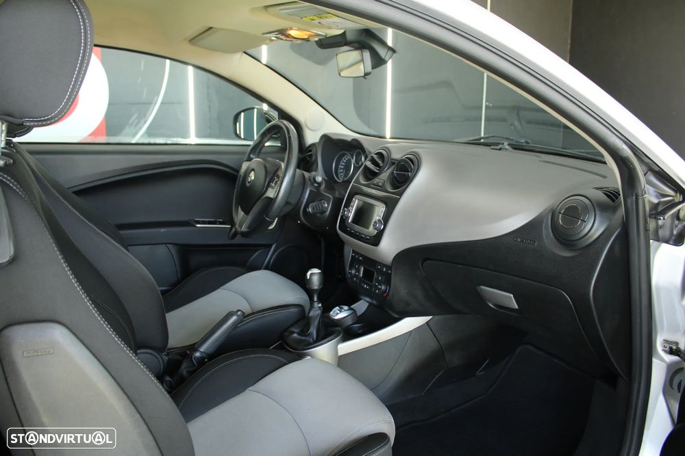 Alfa Romeo MiTo 1.3 JTD Distinctive S&S - 16