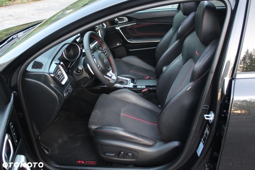 Kia ProCeed - 21