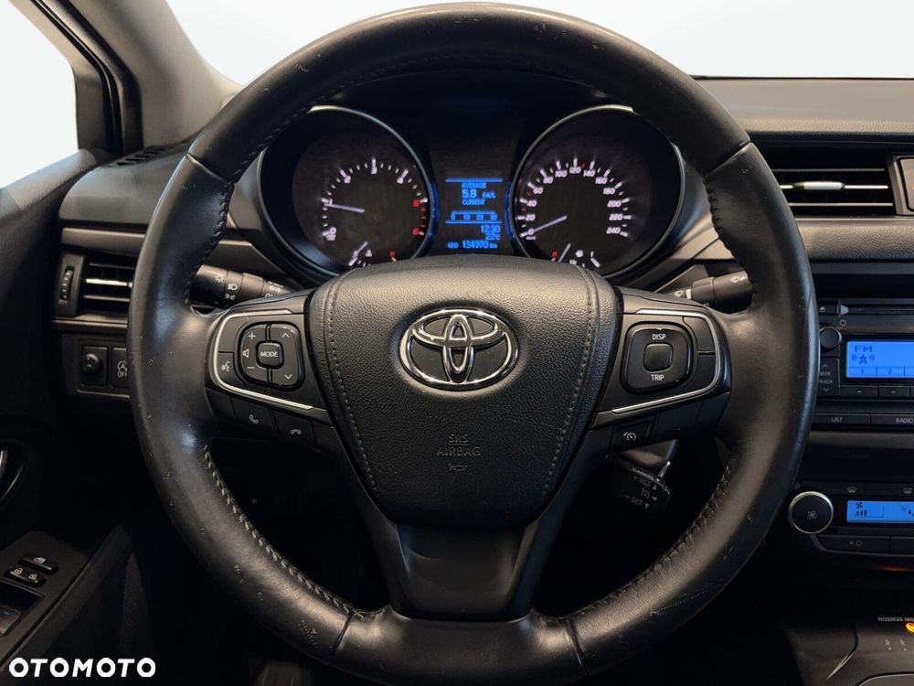 Toyota Avensis 1.6 D-4D Active - 12