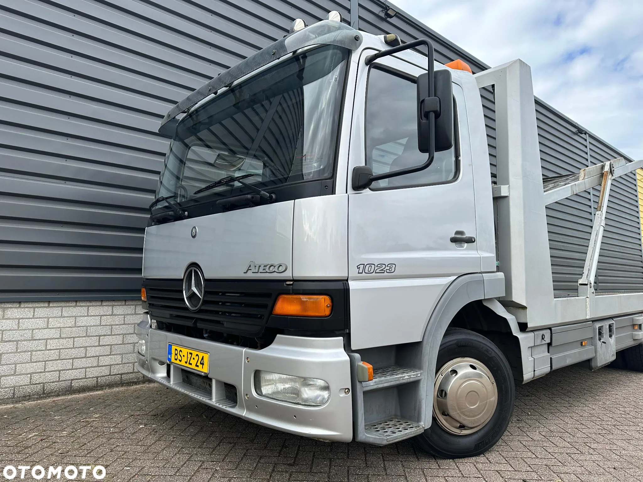 Mercedes-Benz ATEGO - 21