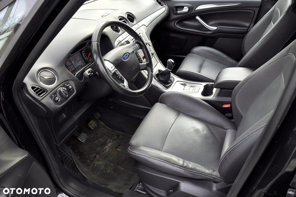 Ford S-Max - 8