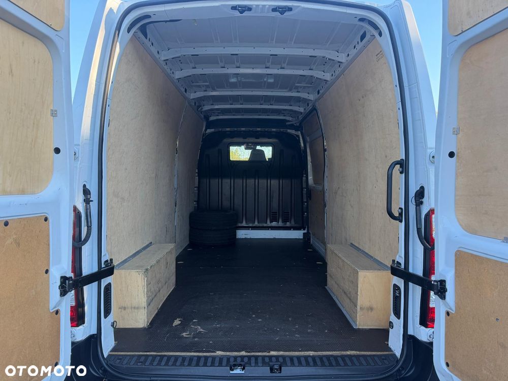 Renault Master / L3H2 / Najbogatsza wersja / 92000 KM / BEZWYPADKOWY / L3 H2 / FV23% - 9