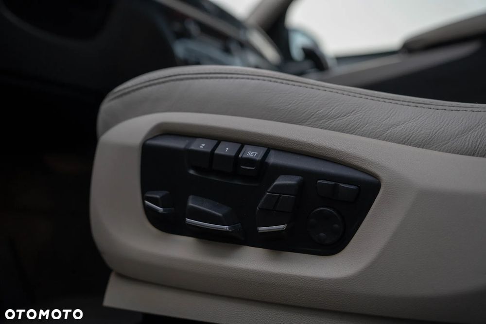 BMW X5 xDrive30d Sport-Aut - 35