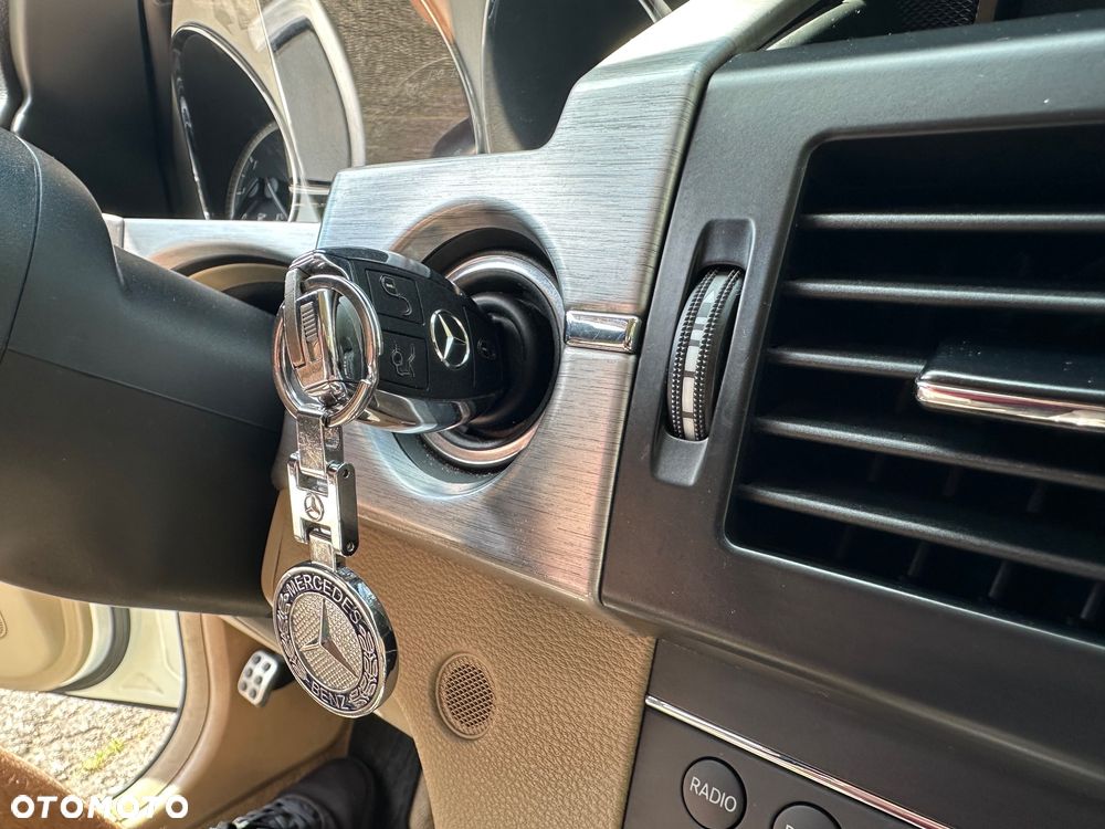 Mercedes-Benz GLK - 32