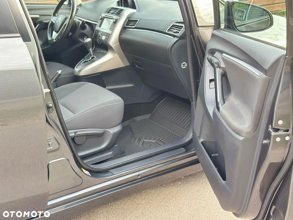 Toyota Verso 1.8 Premium 7os MS - 28