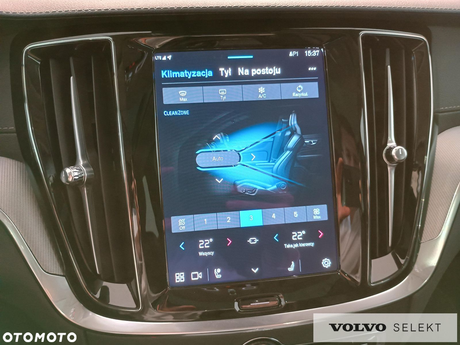 Volvo V60 Cross Country - 20