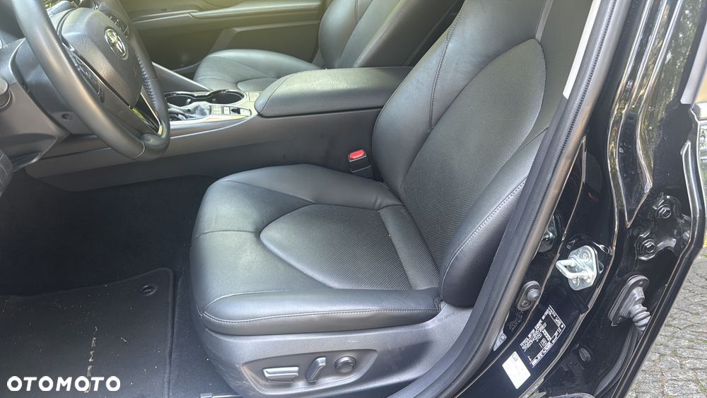Toyota Camry 2.5 Hybrid Executive CVT - 10