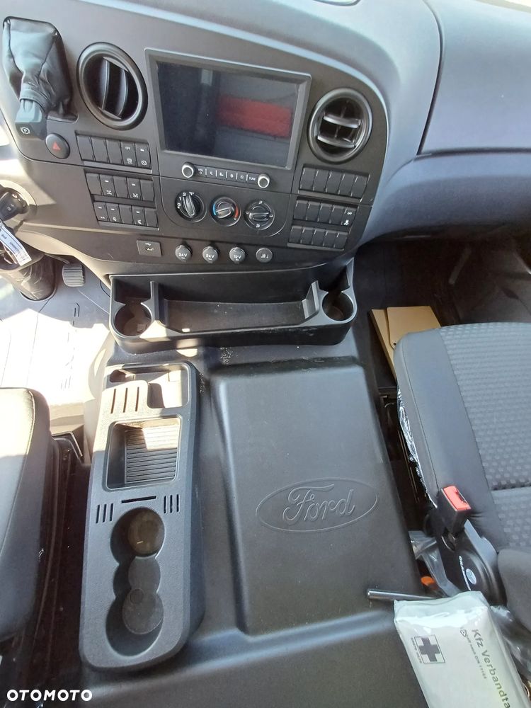 Ford F-LINE - 32