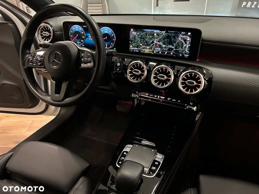 Mercedes-Benz Klasa A 220 4-Matic 7G-DCT - 15