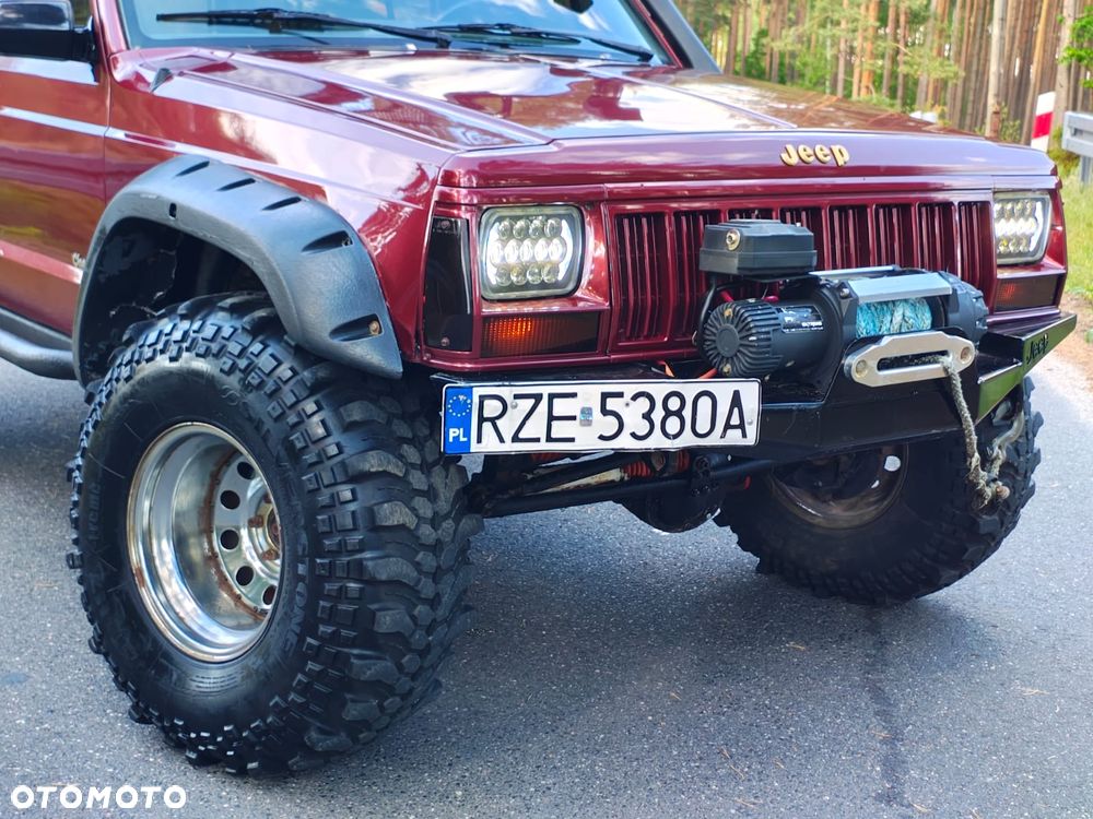 Jeep Cherokee - 7