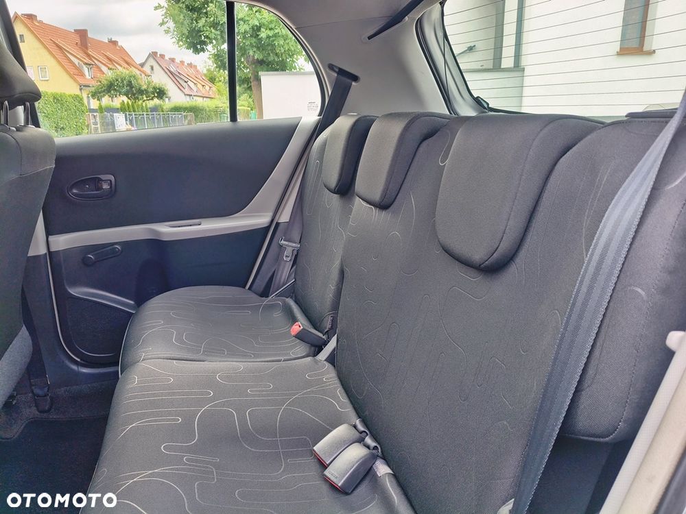 Toyota Yaris 1.33 VVT-i Life - 24