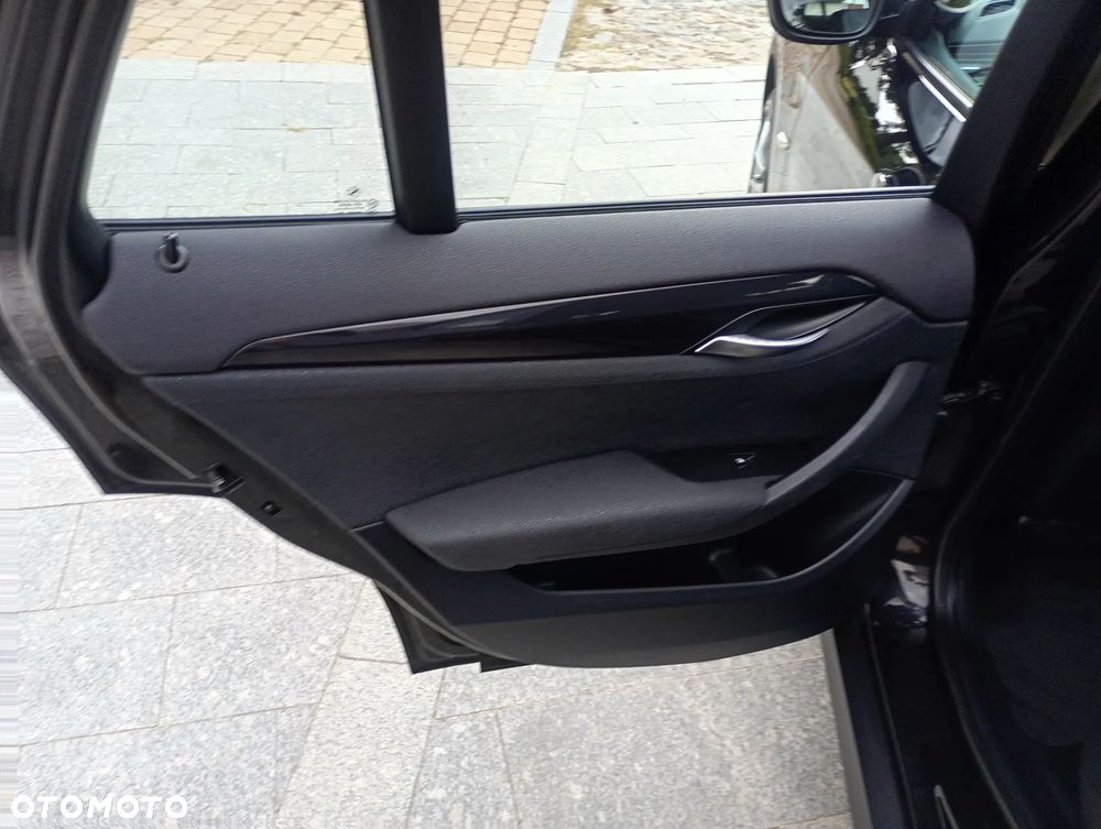 BMW X1 xDrive20d - 24