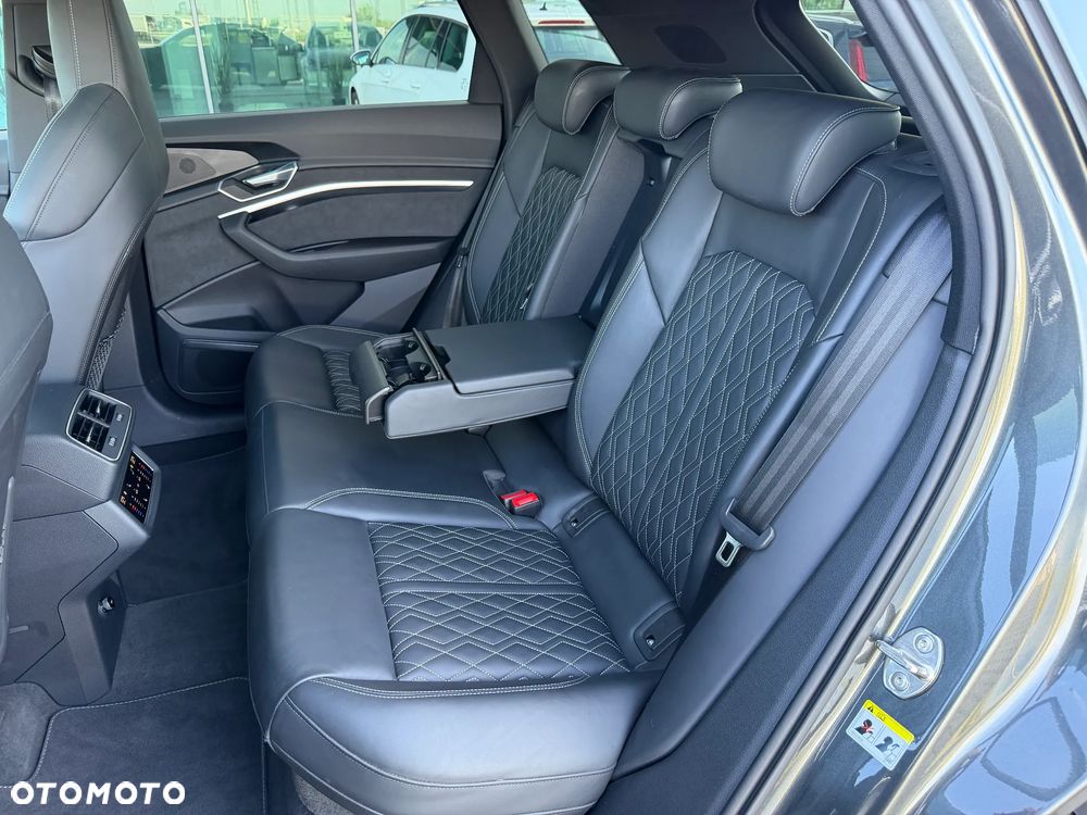 Audi e-tron 55 Quattro S Line - 18