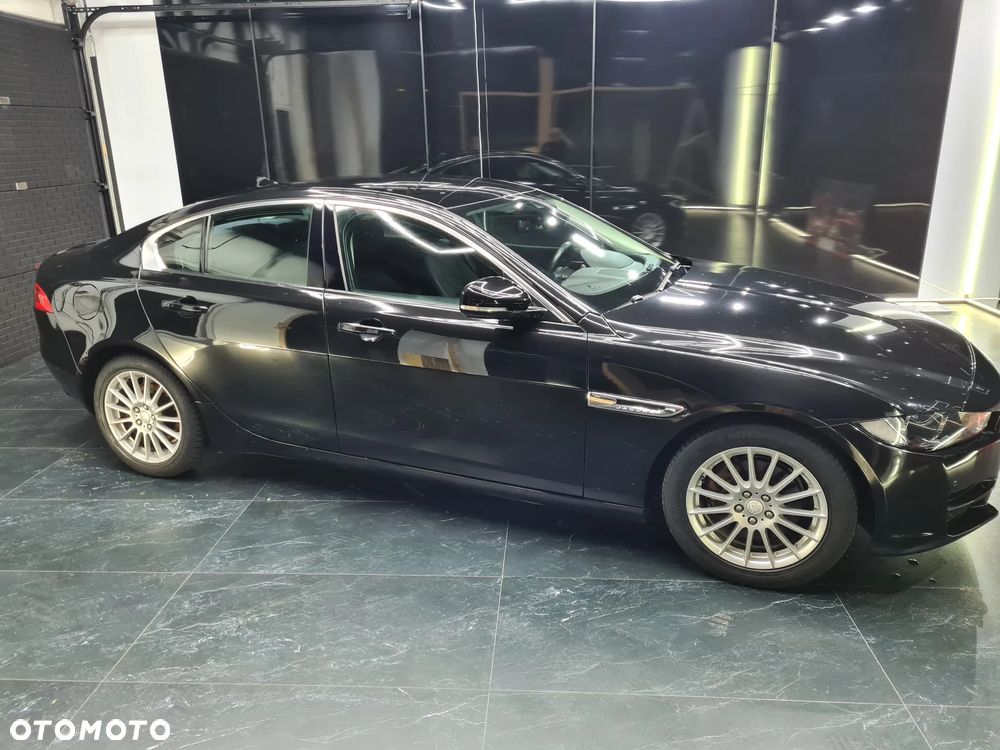 Jaguar XE 2.0 D Prestige - 19