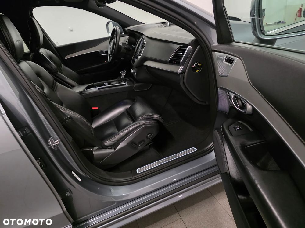 Volvo XC 90 D5 AWD R-Design - 32