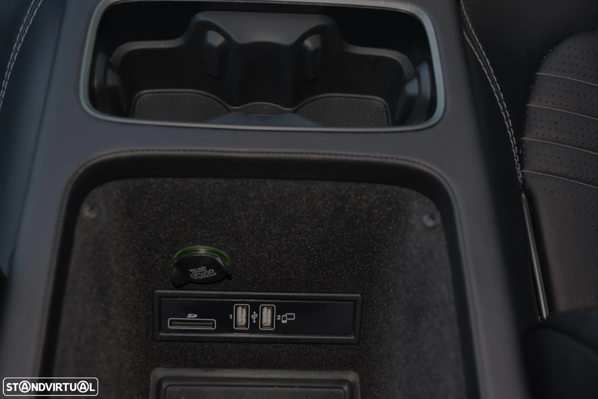 Aston Martin DBX Standard - 54