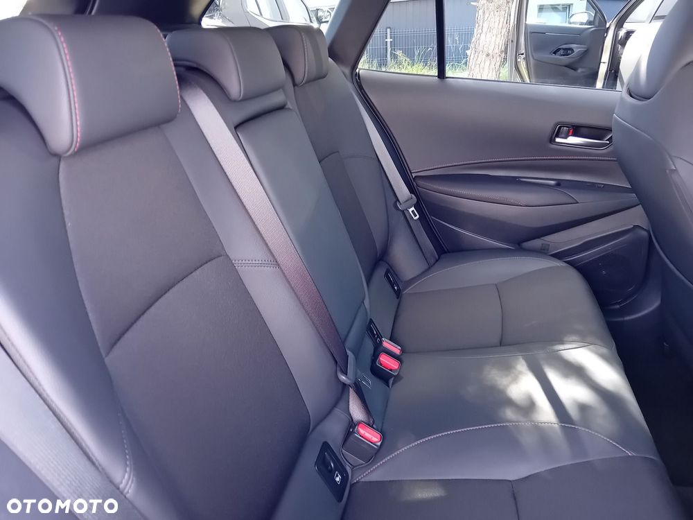 Toyota Corolla 2.0 Hybrid GR Sport - 31