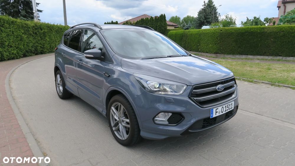 Ford Kuga - 1